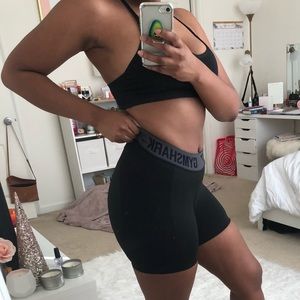 GYMSHARK BLACK FLEX SHORTS